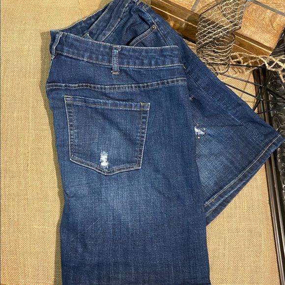 EUC Lane Bryant Girlfriend Shorts in Dark Denim Size 22 - Picture 3 of 3